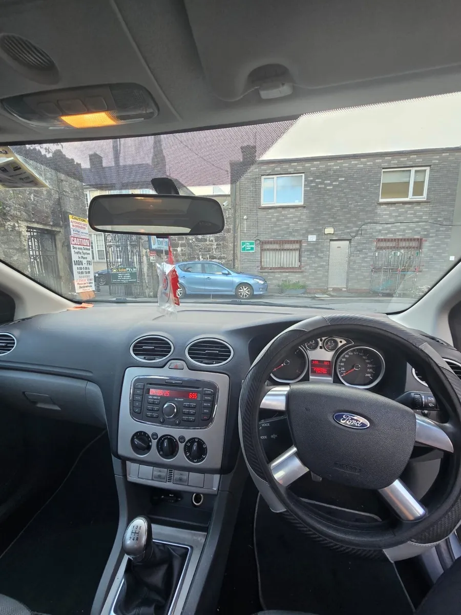 Ford Focus 2011 - Image 4