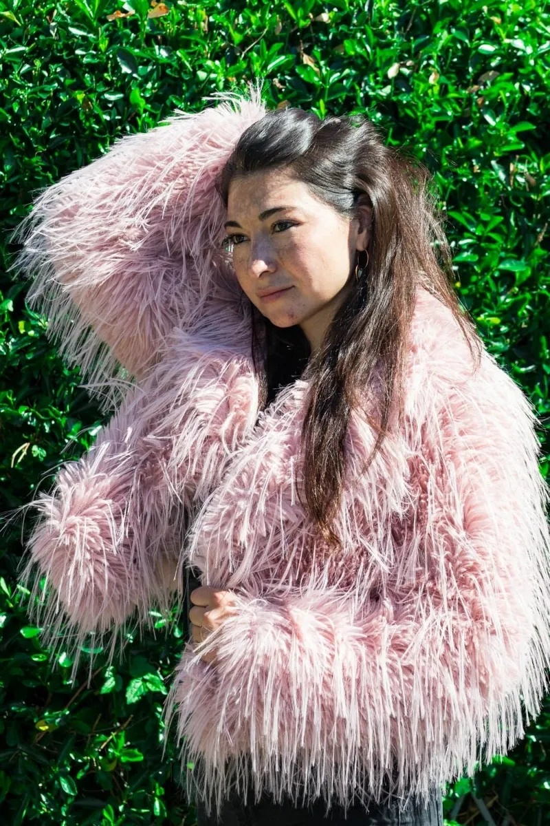 Fur coat new - Image 1