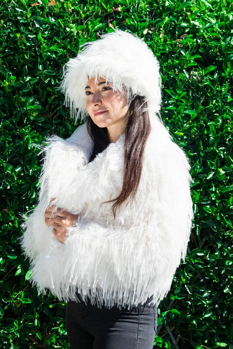 Fur coat new - Image 4