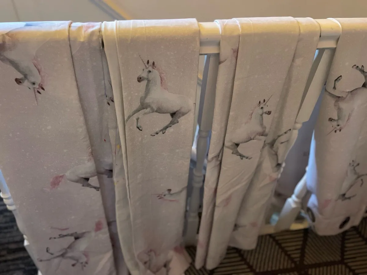Girls bedroom unicorn curtains - Image 3
