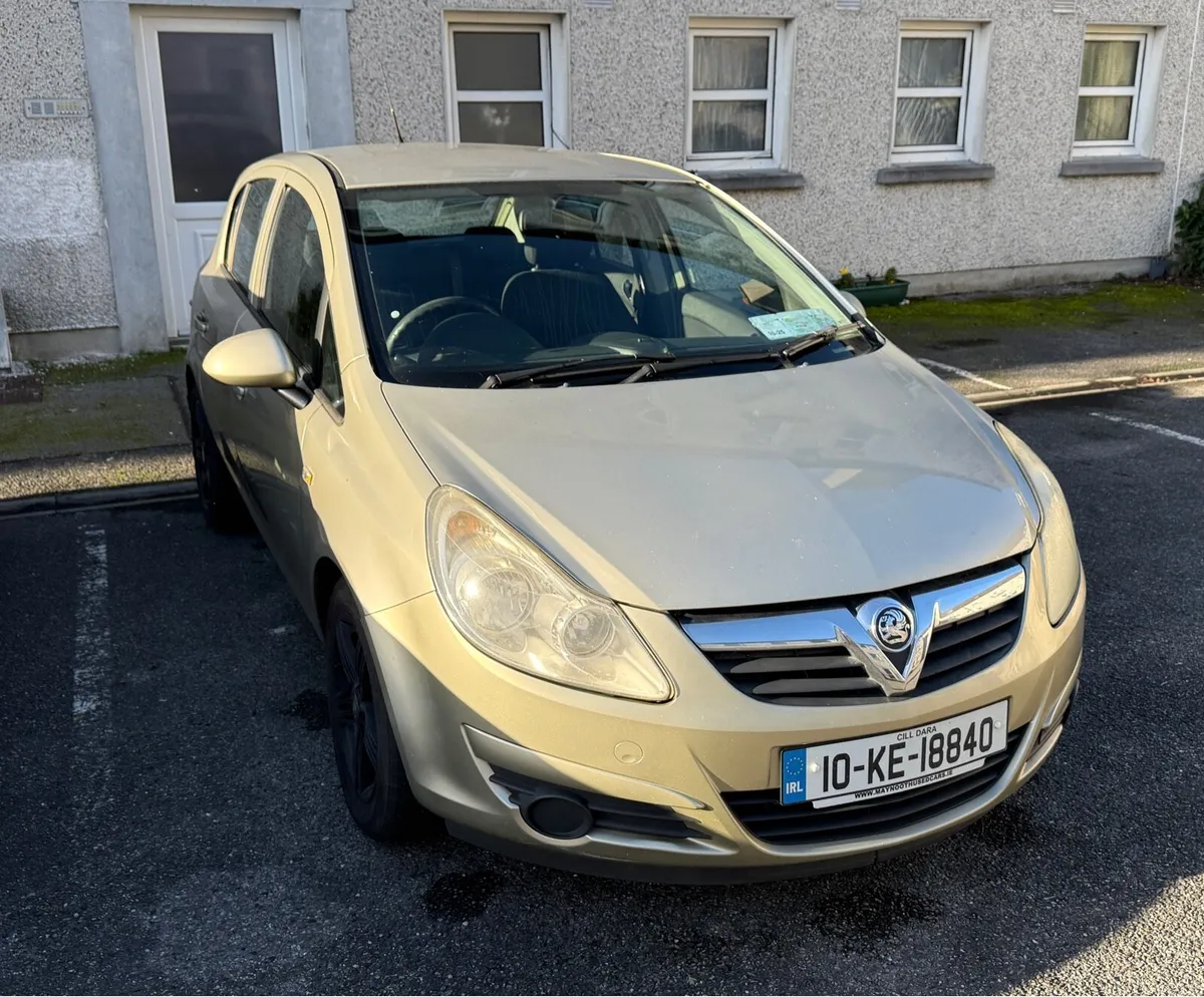 Vauxhall Corsa Exclusiv 1.4L - Image 1