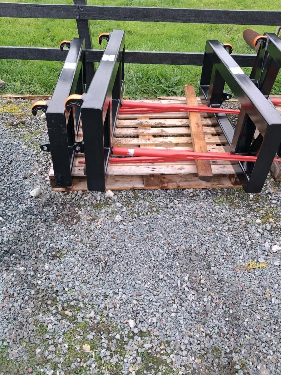 Loader spike - Image 1