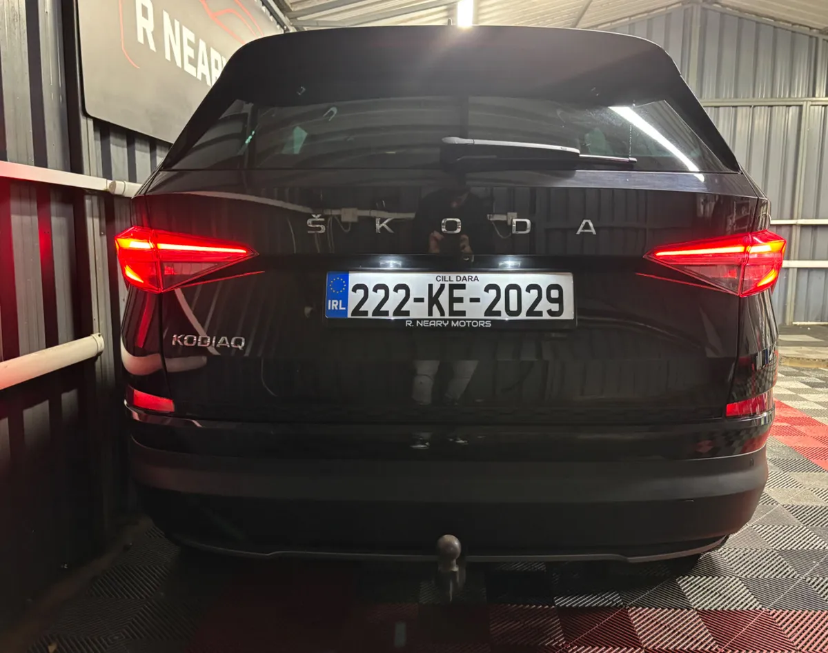 222 2022 Skoda Kodiaq 2.0 TDI  DSG Style 7 Seat - Image 2
