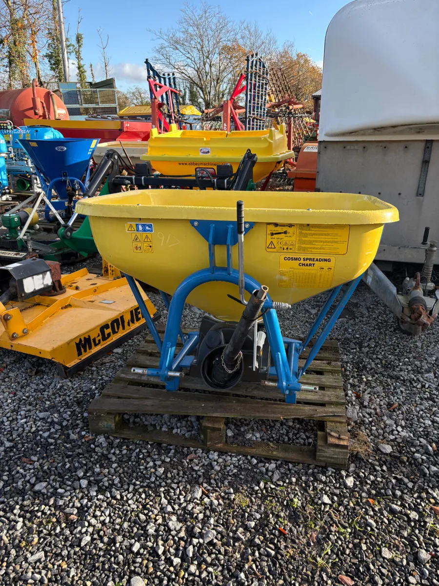 Fleming  wagtail fertiliser spreader - Image 2