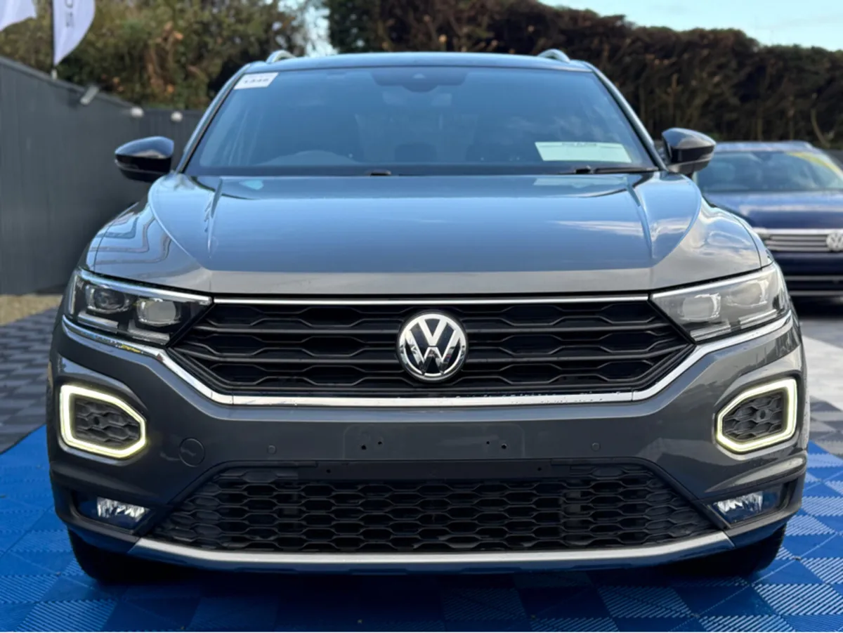 Volkswagen T-Roc SPORT - 2.0L DIESEL - AUTO - 12M - Image 4