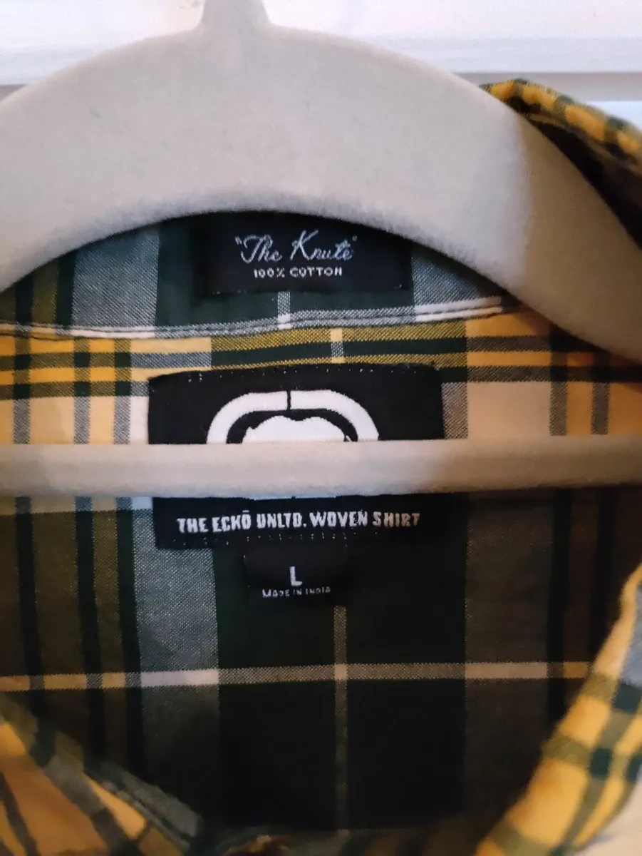 Marc Ecko Unltd S/S shirt L - Image 3