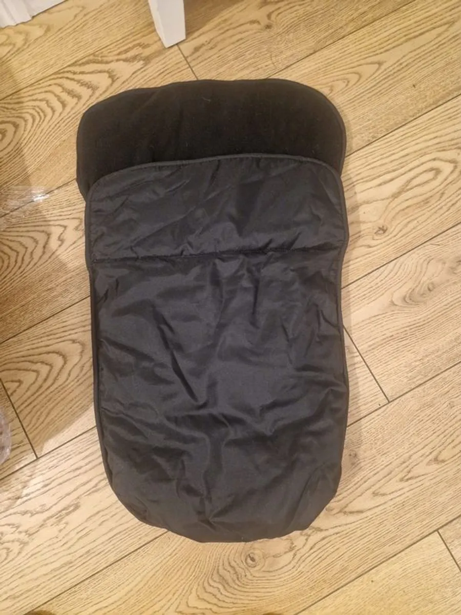 Maxi Cosi baby seat - Image 3