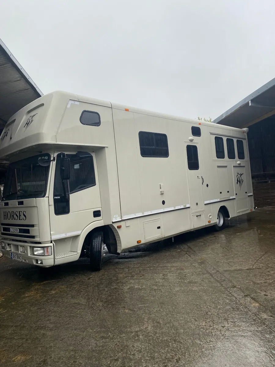 Horse Lorry - Image 1