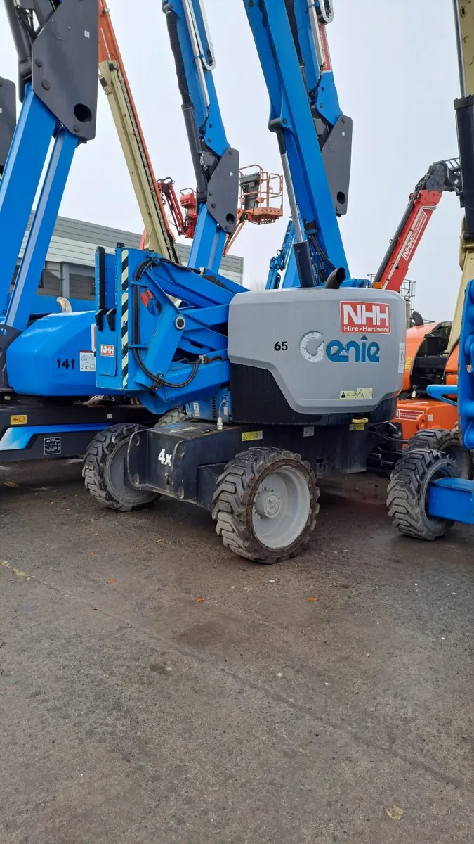 68FT ARTICULATED BOOM LIFT - Image 1