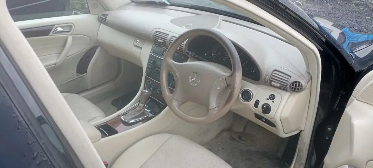 Mecerdes 1.8 petrol kompressor auto 2005 - Image 1