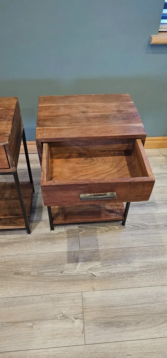 2 x Bedside lockers 40 x 30x 60 - Image 2