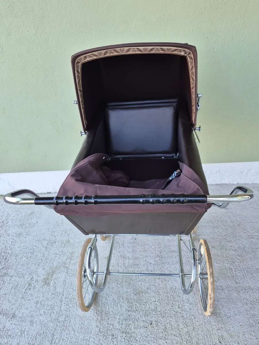 Silvercross Pram - Image 1