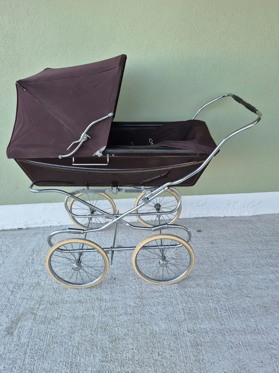 Silvercross Pram - Image 2