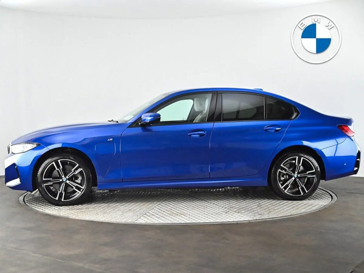 BMW 3-Series 330e M Sport Saloon - Image 3
