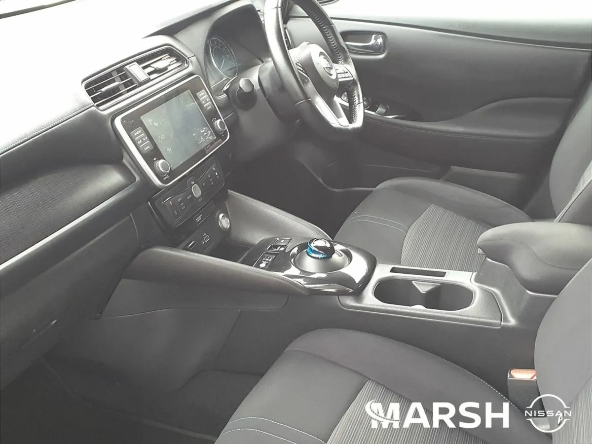 Nissan Leaf Leaf SV Premium 62 kWh - Image 4