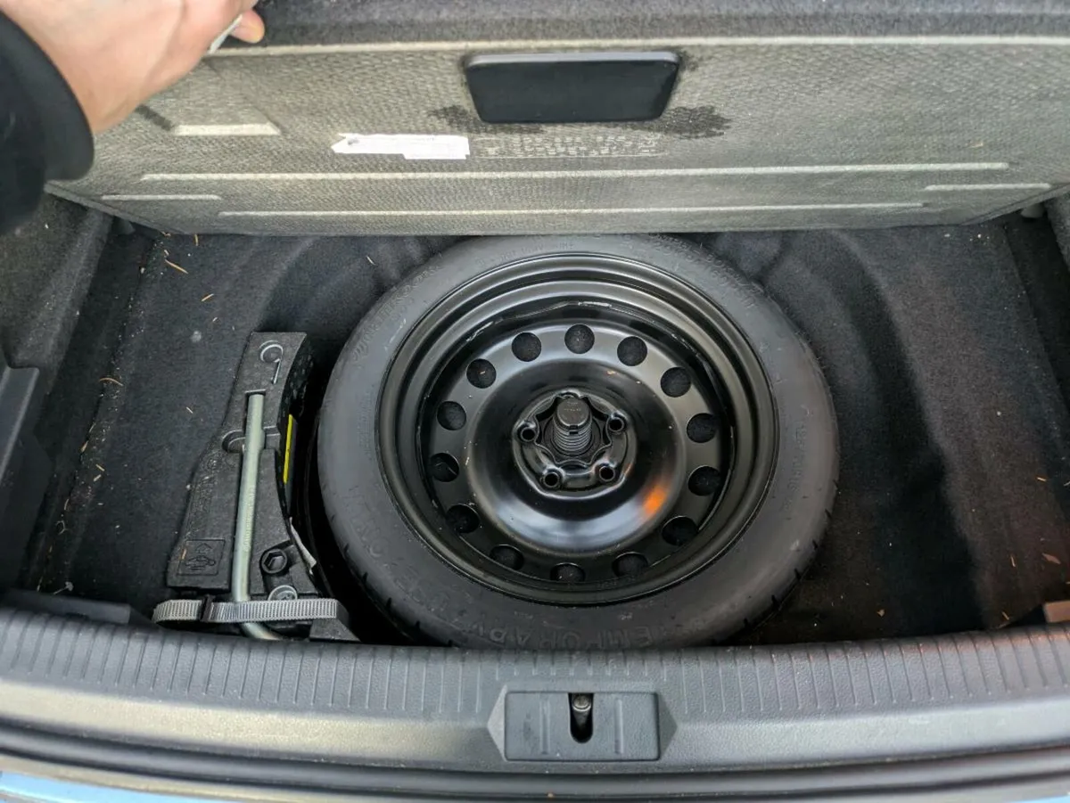 Volkswagen Golf 142D - Great condition - Image 4