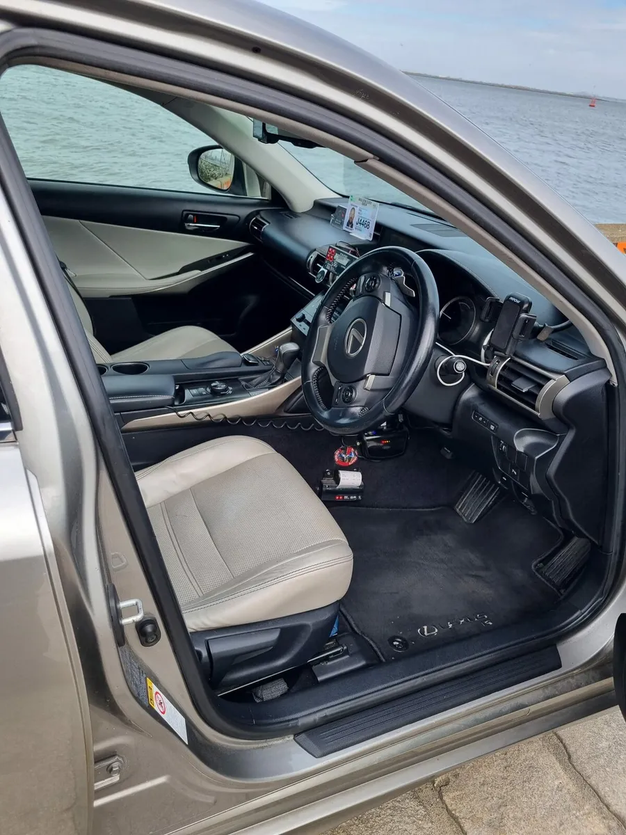 Taxi for rent - Image 2