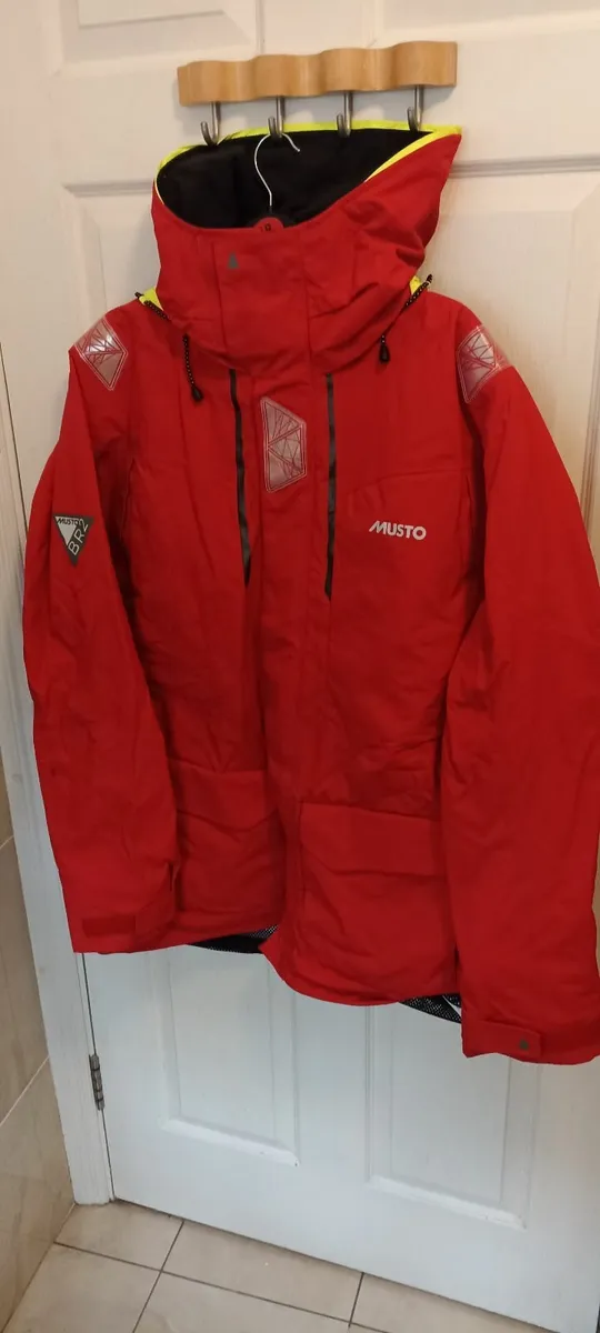 Musto BR2 Off Shore Jacket - Image 2