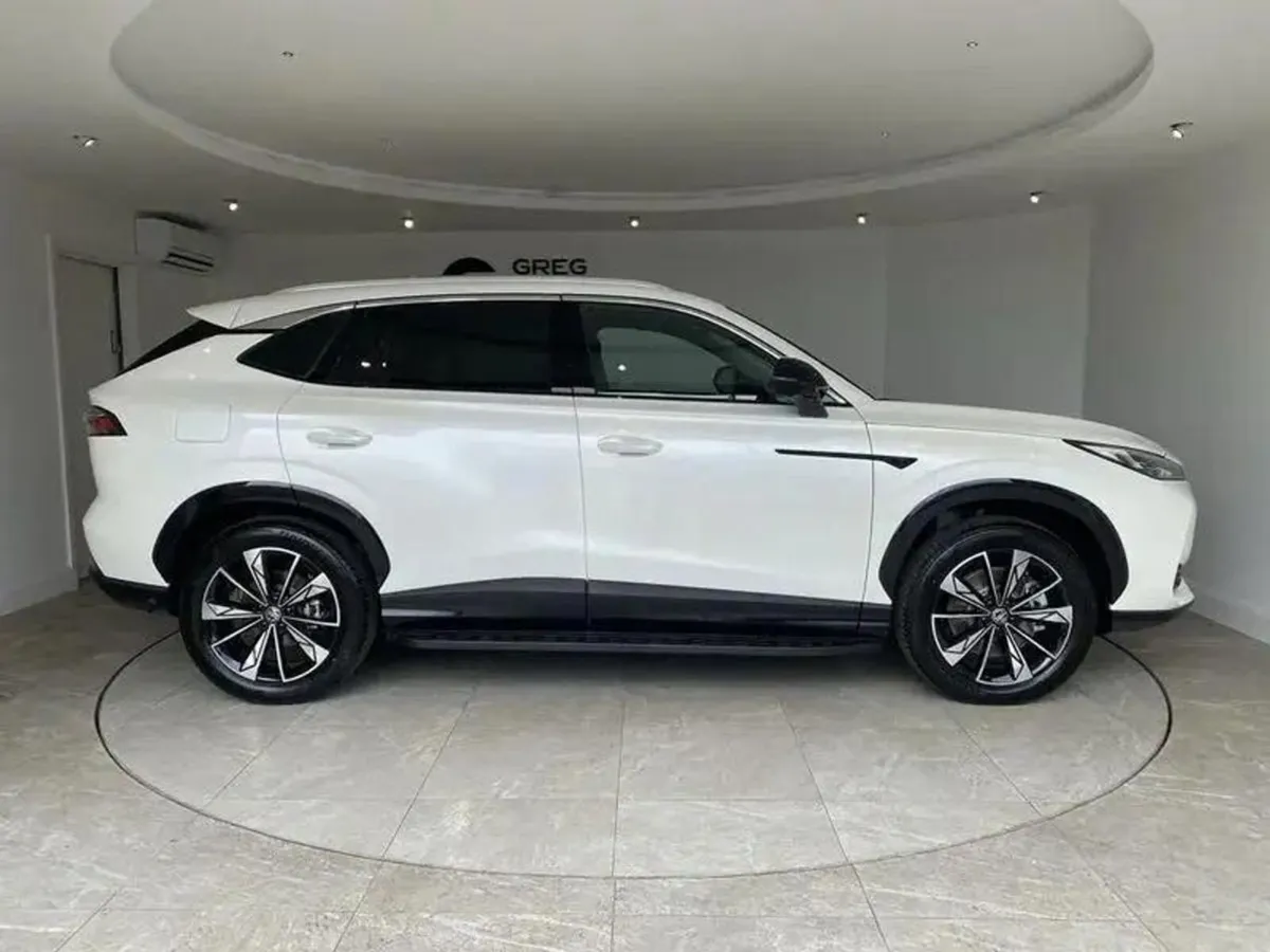 MG HS 1.5 T-gdi Phev Trophy 5dr Auto - Image 4