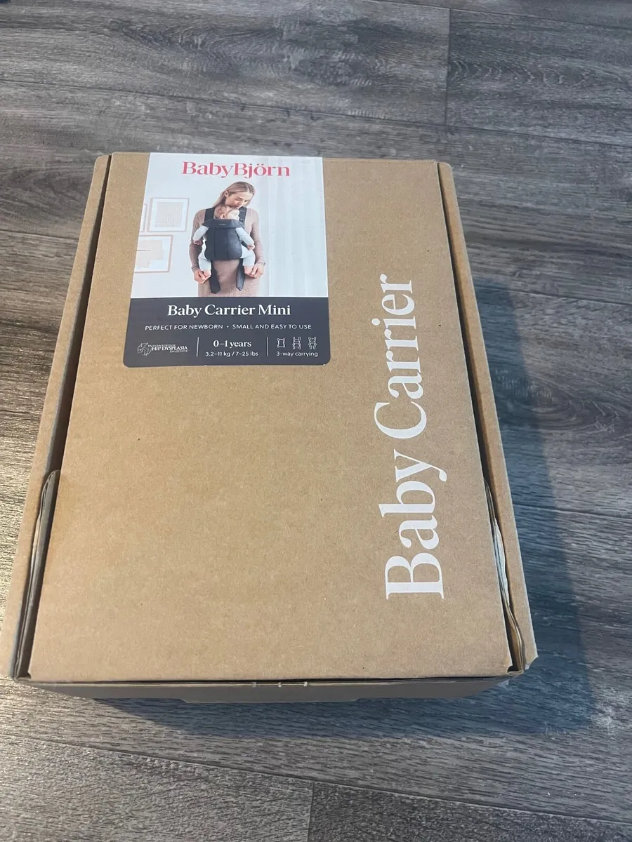 Baby carrier - Image 1