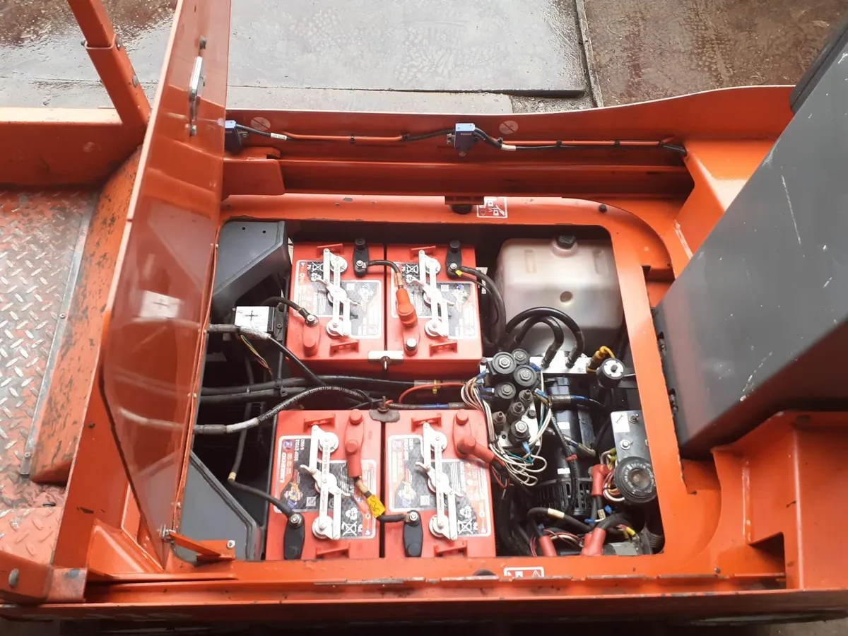 SKYJACK SJ16 SISSOR LIFT 2016 - Image 4