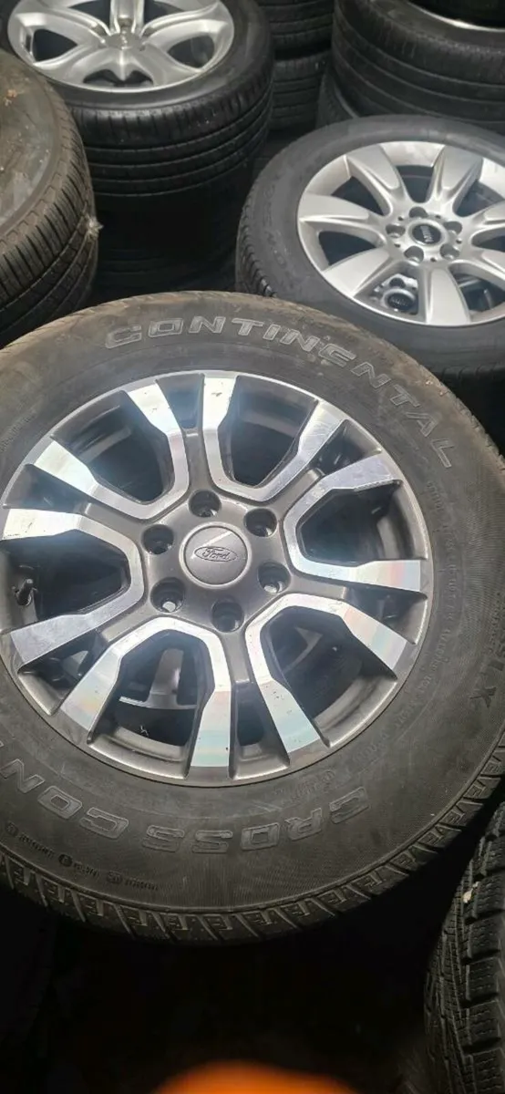 Genuine 18" Ford ranger alloys - Image 1