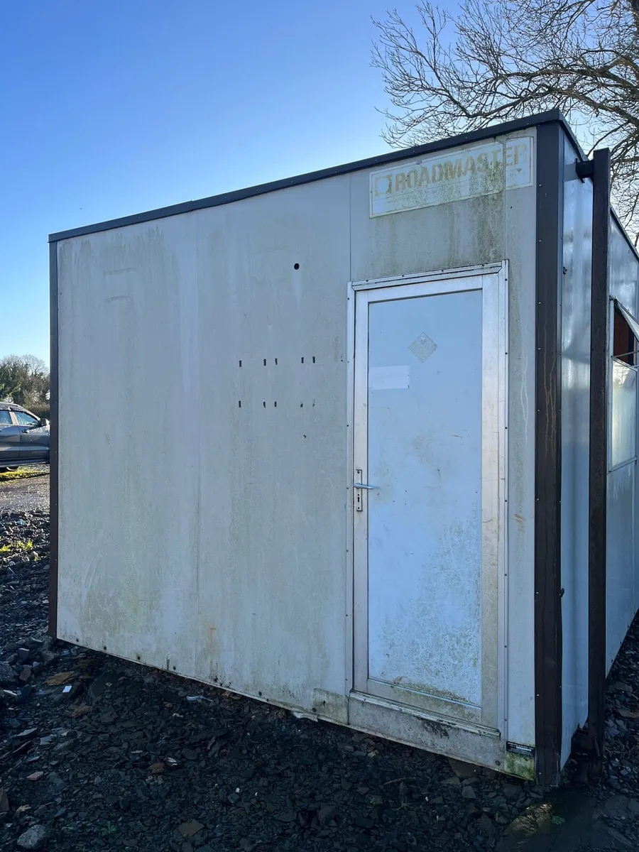 Cabin site office, - Image 3