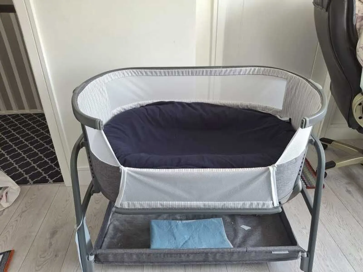 Baby Crib/ Cot - Image 2