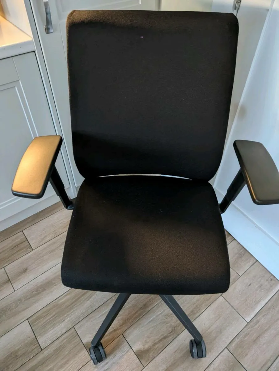 Ergonomic office chair - Image 4