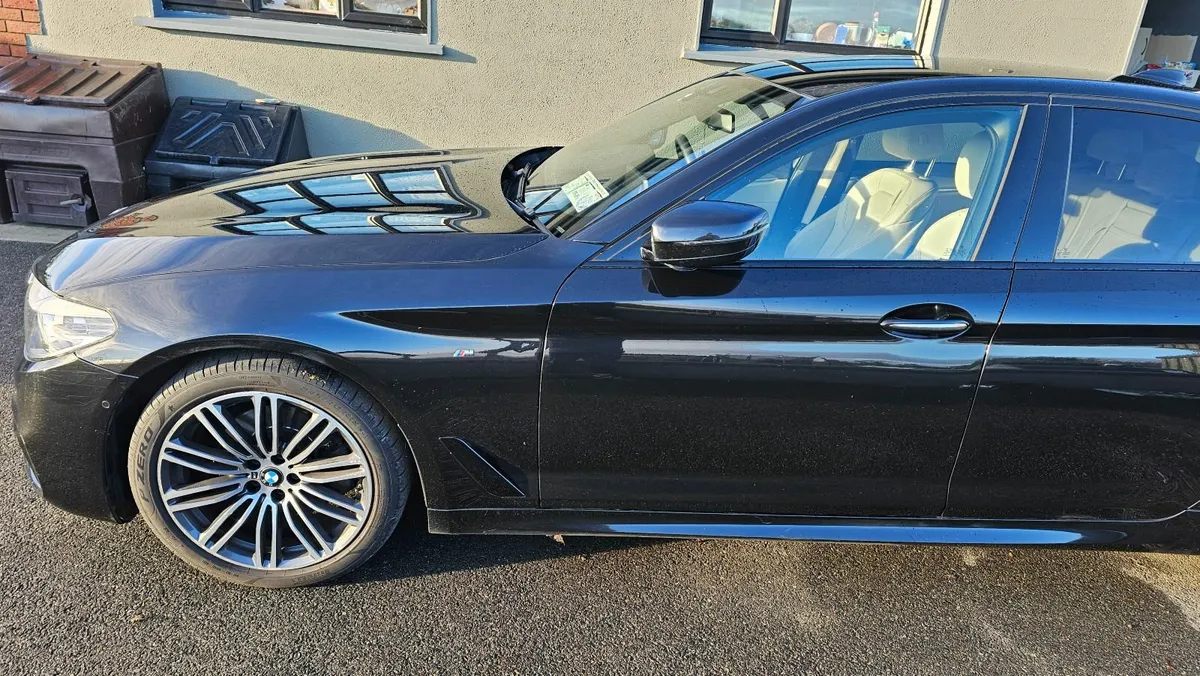 BMW 5-Series 2017 - Image 2