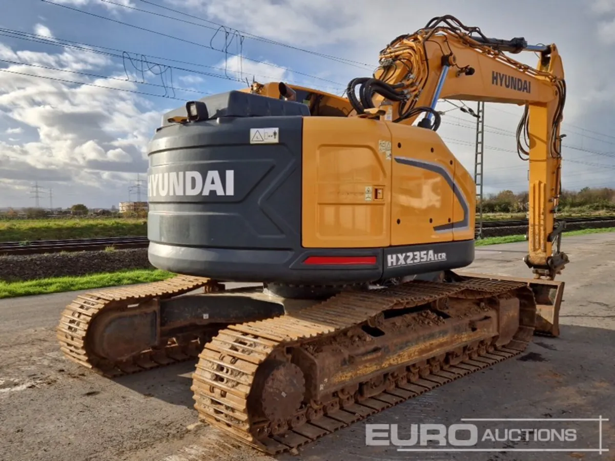 2018 Hyundai HX235LCR - Image 3
