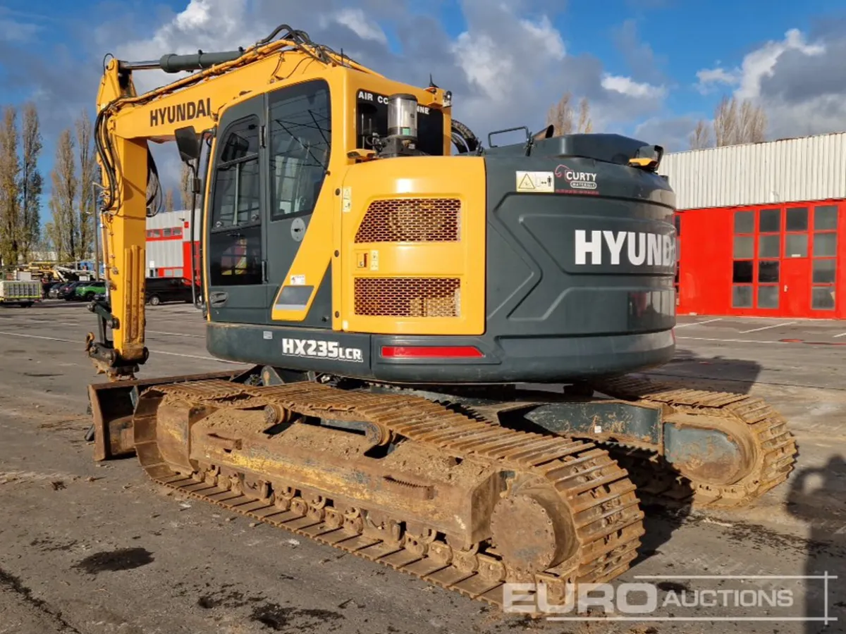 2018 Hyundai HX235LCR - Image 2