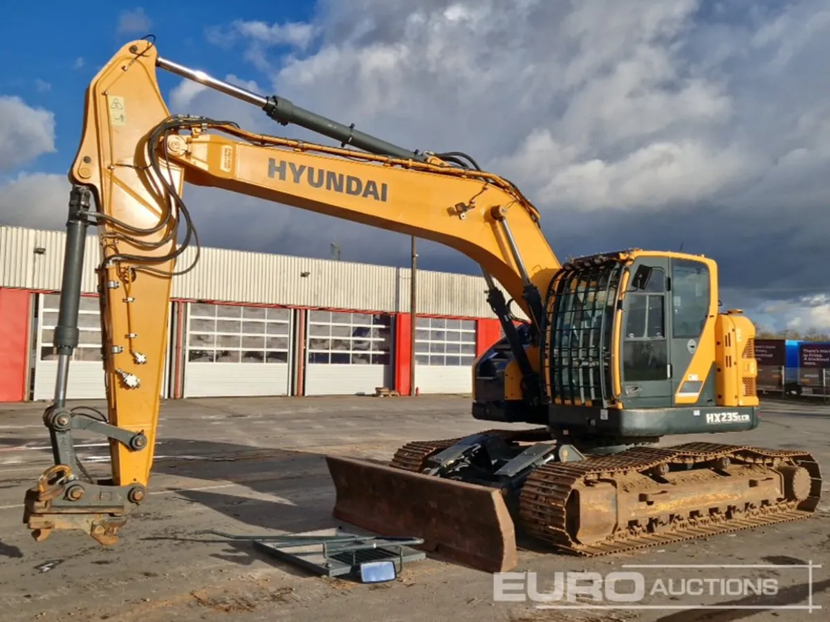 2018 Hyundai HX235LCR - Image 1