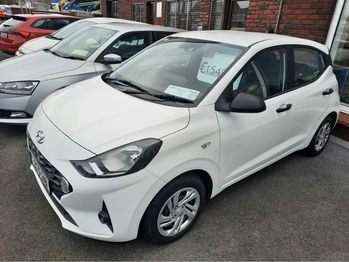 Hyundai i10 CLASSIC 5DR - Image 2