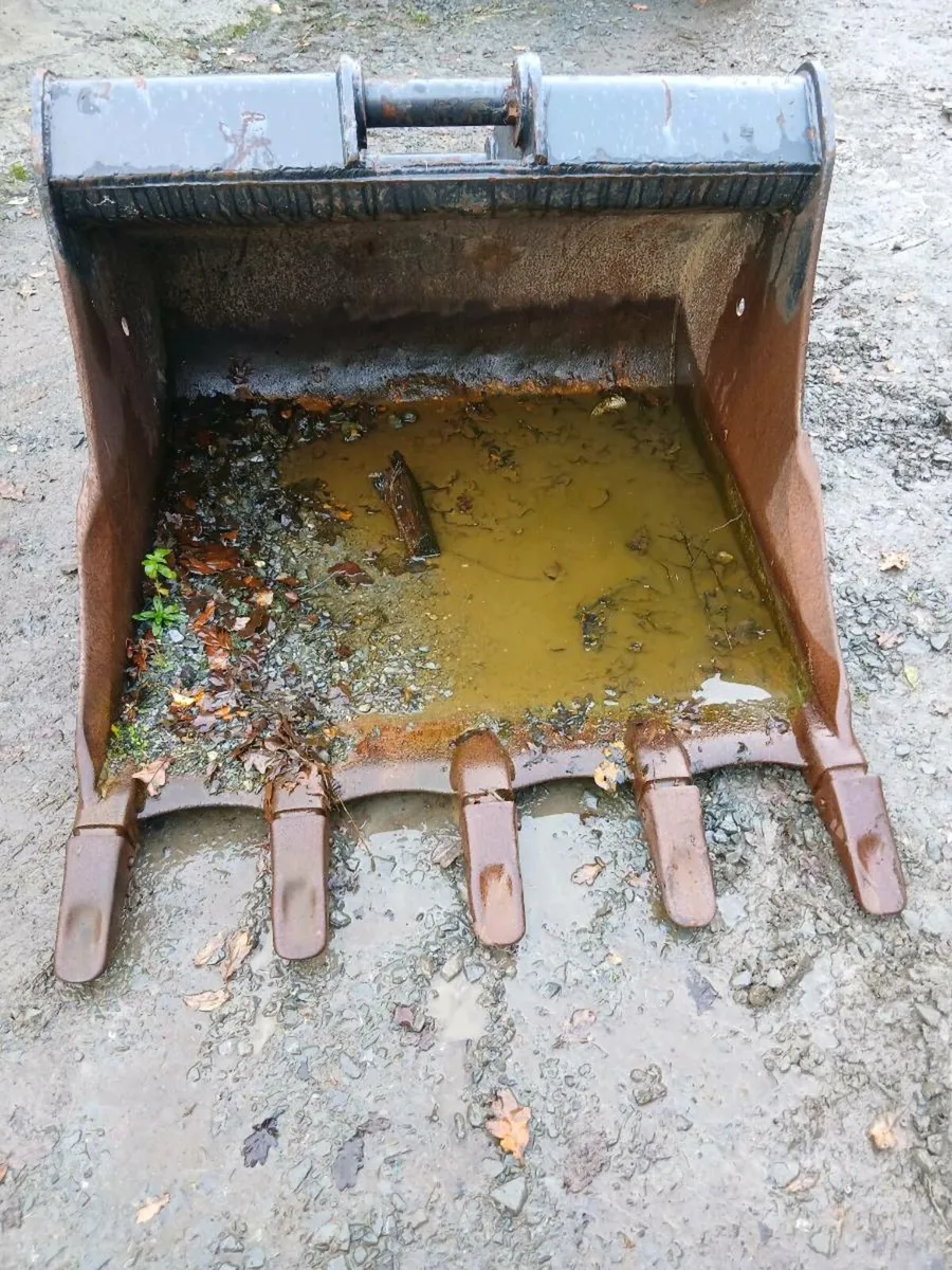 Digger bucket - Image 1