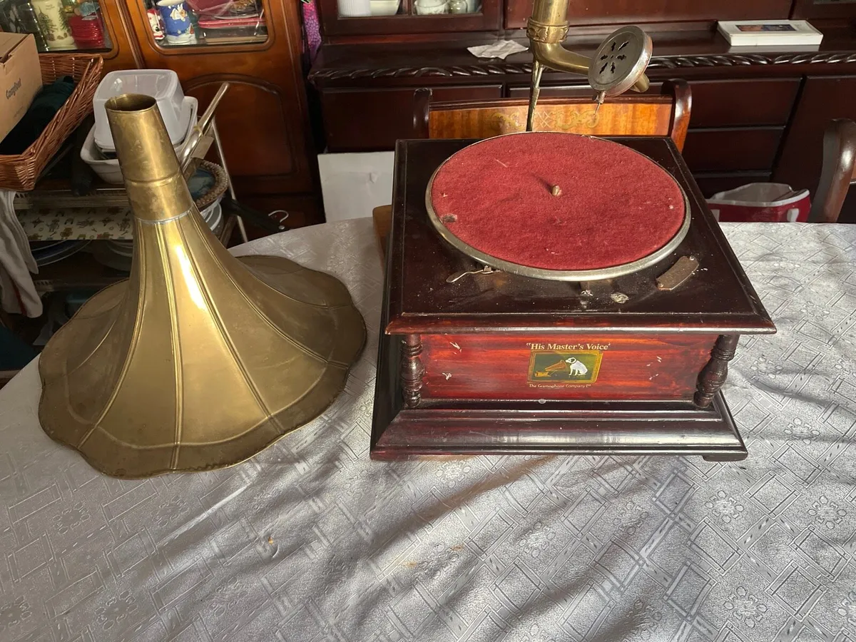 Gramophone - Image 1