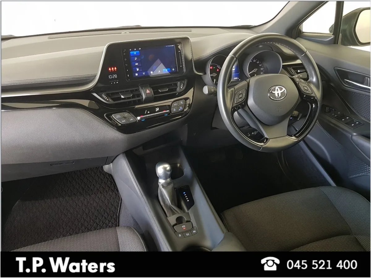 Toyota C-HR HYBRID - AUTOMATIC - REVERSING CAMERA - Image 3