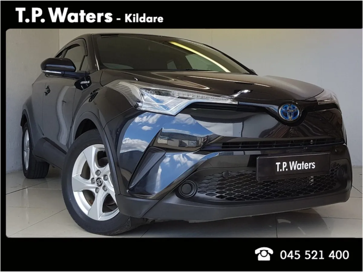 Toyota C-HR HYBRID - AUTOMATIC - REVERSING CAMERA - Image 4