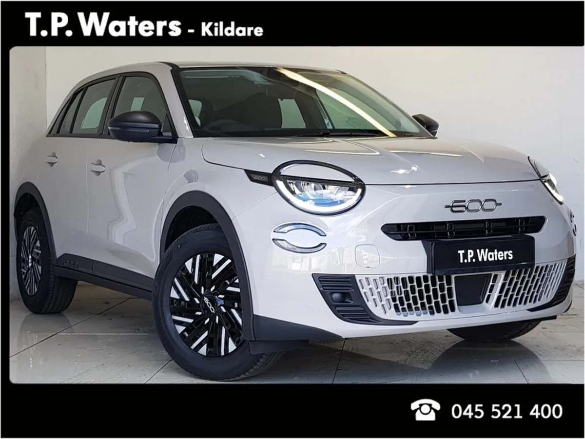 Fiat 600 1.2 HYBRID - AUTOMATIC - 3 YEAR WARRANTY - Image 1