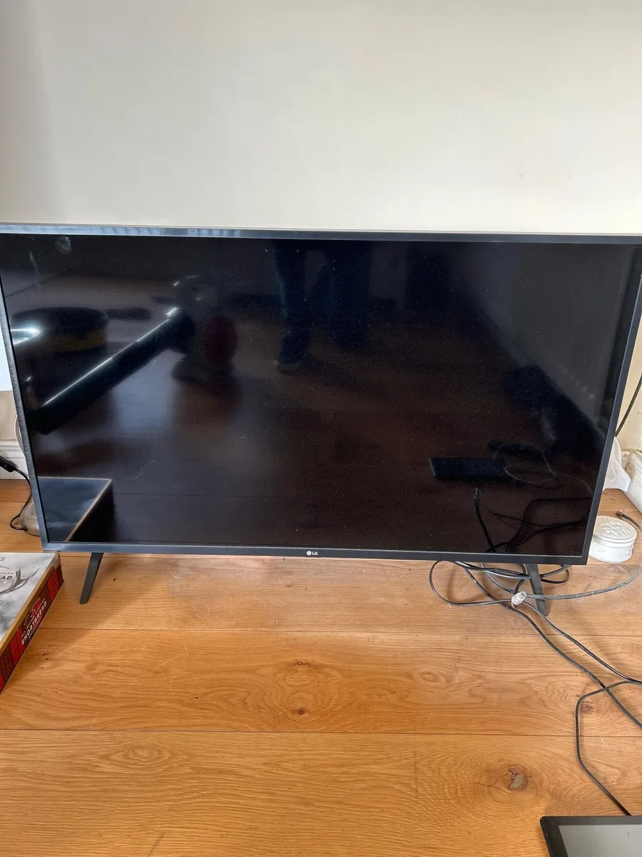 43 inch LG TV - Image 1
