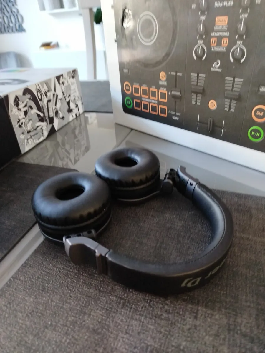 DDJ-FLX2 DJ console & Pioneer DJ headphones HDJ- C - Image 3