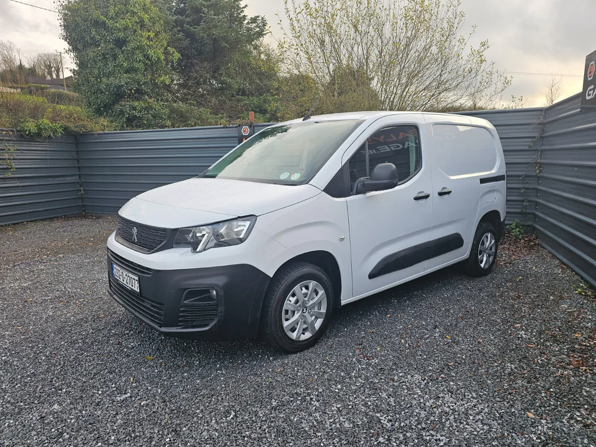 2023 Peugeot Partner Professional Plus - Image 2