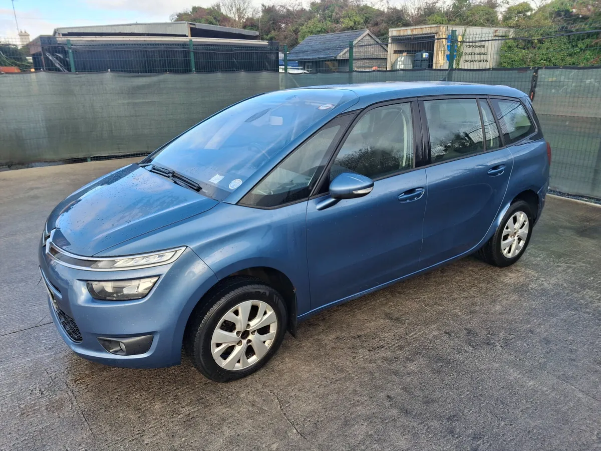 142 Citroen C4 Picasso 7 seater.Drive home - Image 1