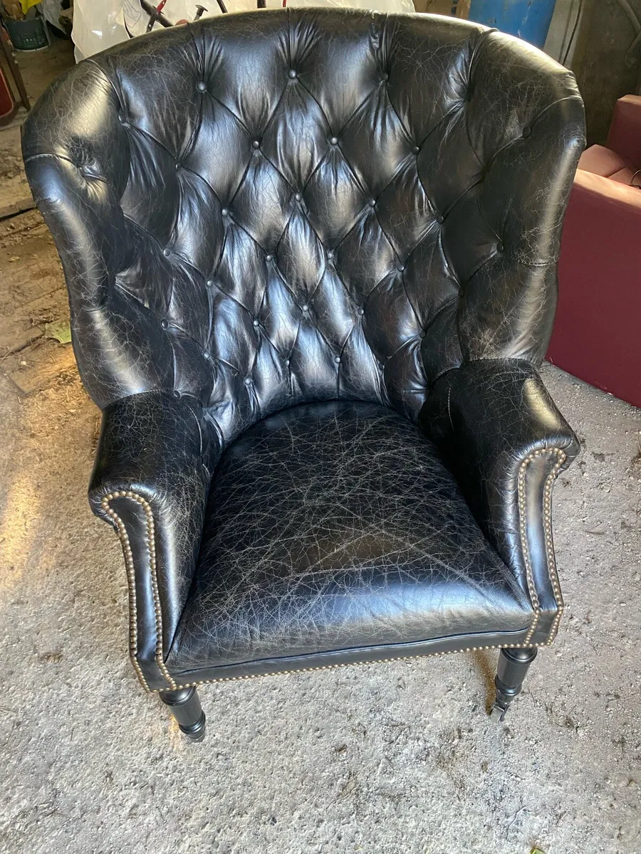 Leather artsome wing chair - Image 1