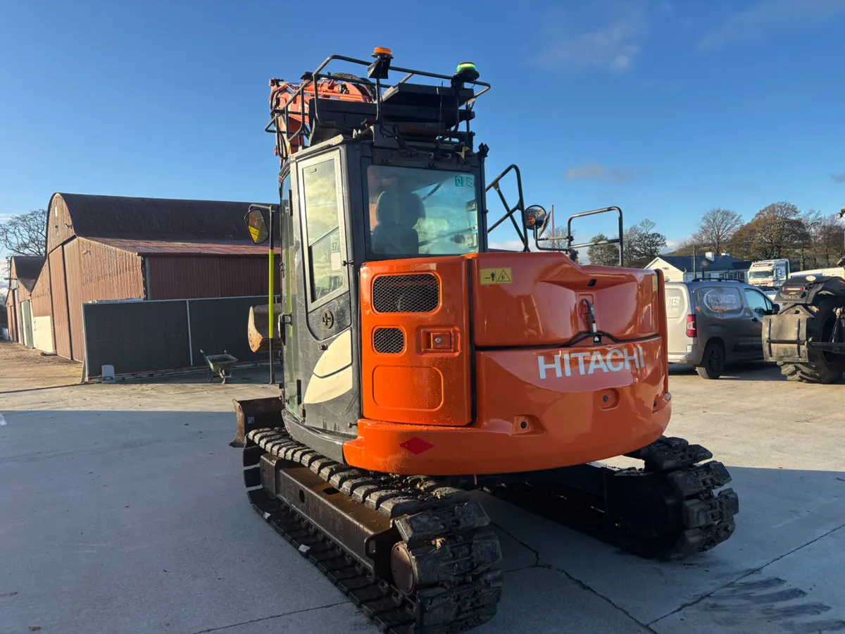 Hitachi 85-5 year 2018 - Image 4