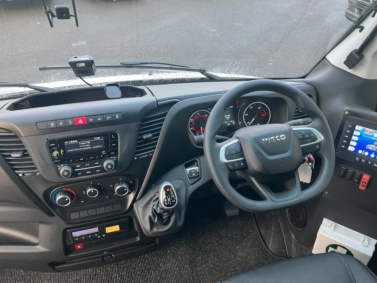 252 29+G+D Iveco Ferqui Sunrise ex Demo - Image 4