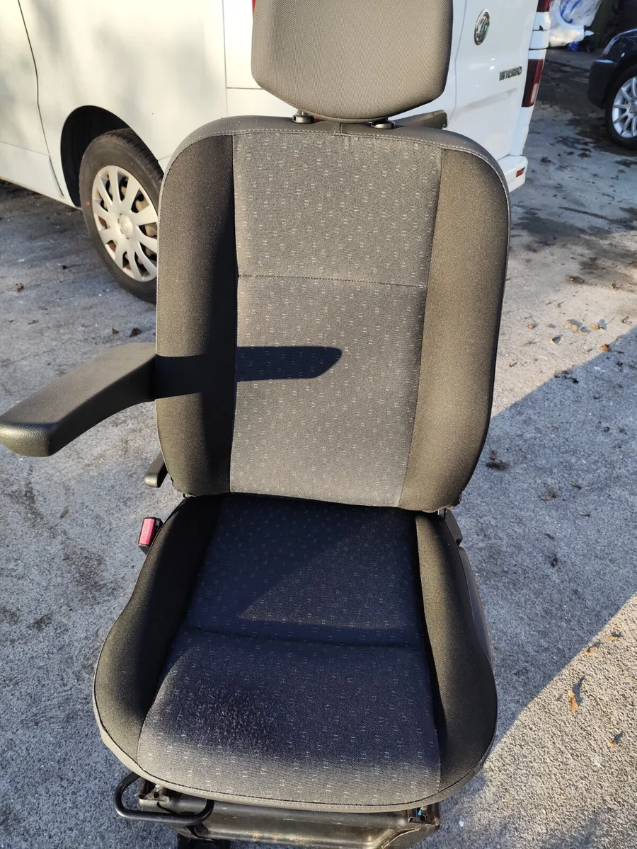 Renault master single passenger seat - Image 1