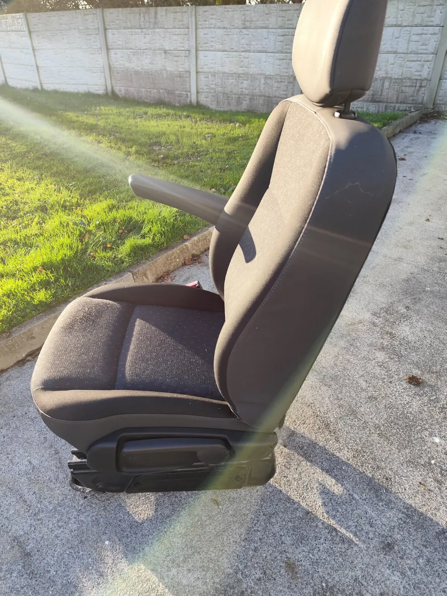 Renault master single passenger seat - Image 3
