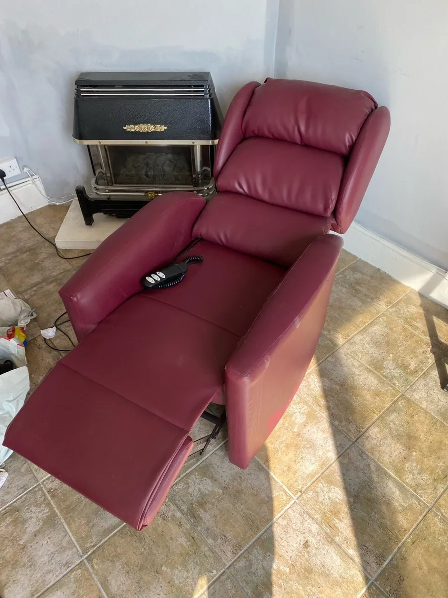 Riser Recliner armchair - Image 1
