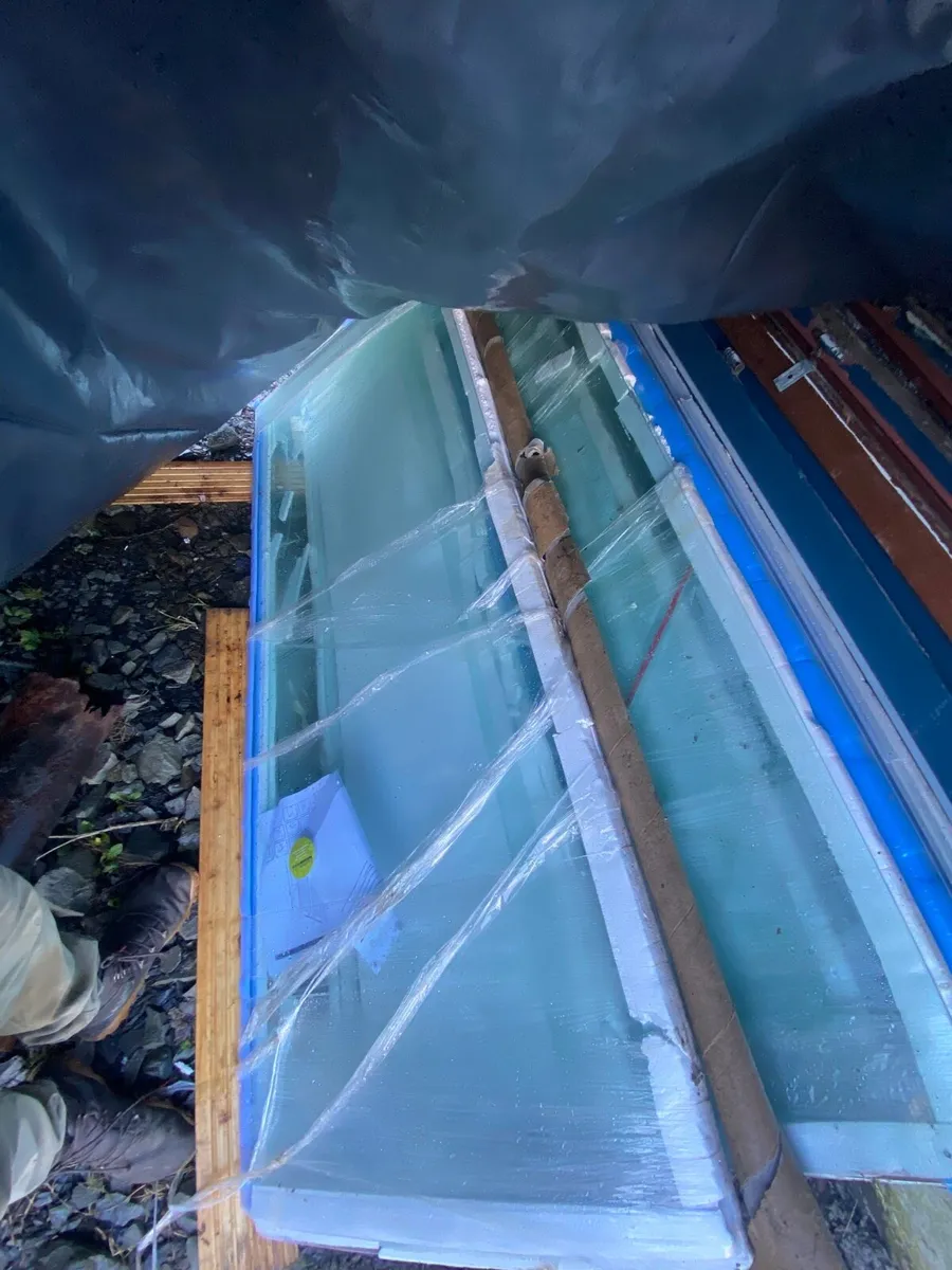 Shower glass and doors - Image 3